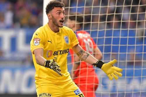 CS Universitatea Craiova negociază transferul lui Mirko Pigliacelli, 29 de ani, la Palermo, nou-promovată în Serie B.