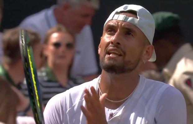 „E beată! Știu exact cine e” » Kyrgios s-a enervat în finala Wimbledon! I-a cerut arbitrului să dea afară o femeie din tribună