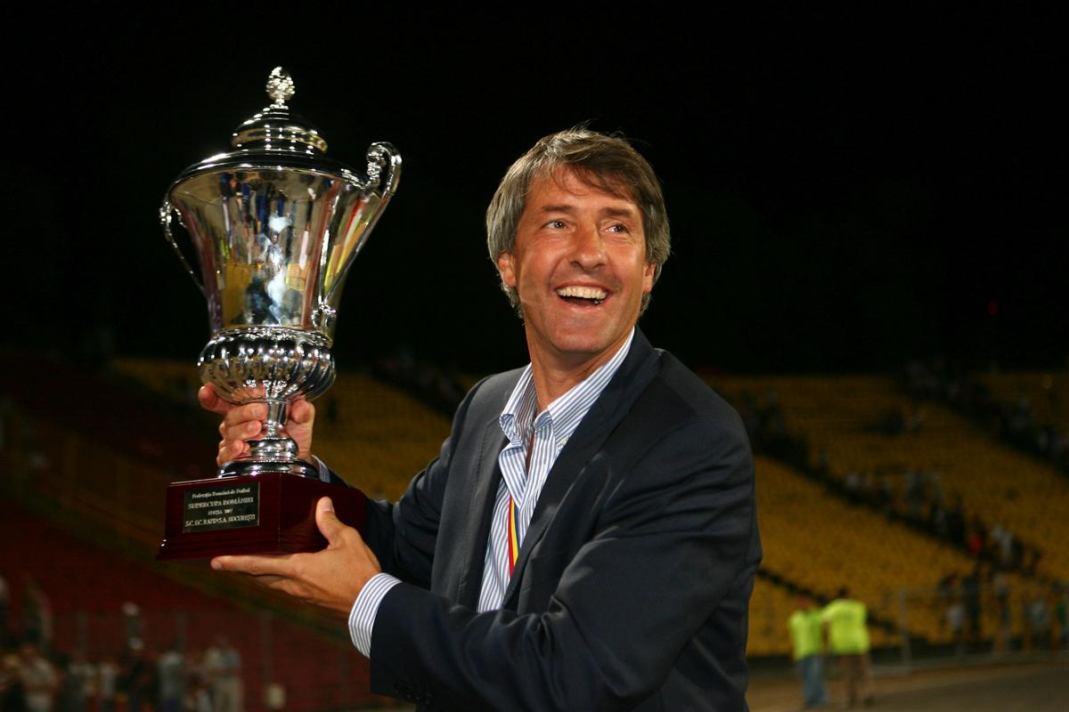 Portretul noului antrenor de la Rapid: 4 trofee, o mare bilă neagră + cum l-a umilit pe Becali: „M-a jignit în ultimul hal!”
