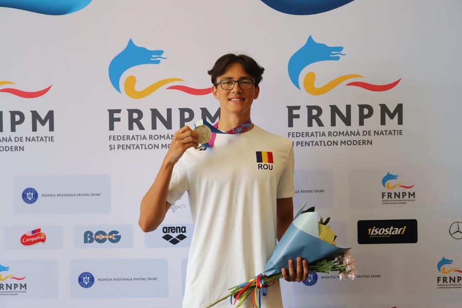 Înotătorii „tricolori” care au participat la Campionatele Europene de Juniori de la Belgrad au revenit în țară. Cum a trăit Vlad Stancu calificarea la JO + La ce visează Daria-Măriuca Silișteanu și Vlad Mihalache