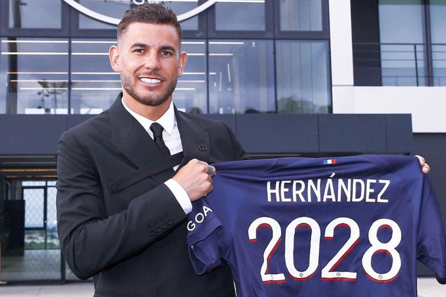 Lucas Hernandez, prezentat la PSG // Foto: Facebook PSG Legendarul Matthaus îl face praf pe fostul jucător de la Bayern Munchen: „Este cel mai bun exemplu de lipsă de caracter”