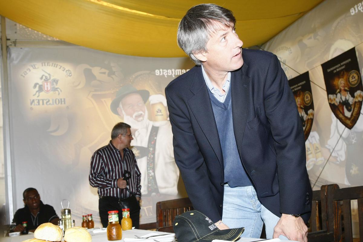Portretul noului antrenor de la Rapid: 4 trofee, o mare bilă neagră + cum l-a umilit pe Becali: „M-a jignit în ultimul hal!”