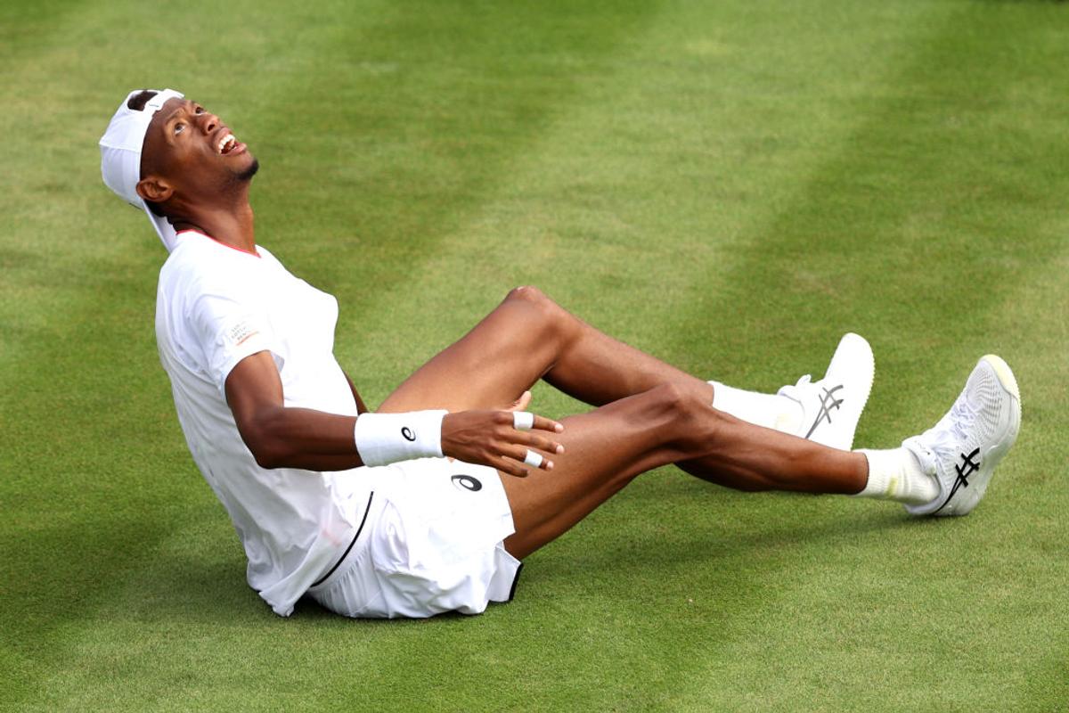 Continuă miracolul la Wimbledon » La prima prezență pe tabloul principal, „geniul” american trece de Tsitsipas și ajunge în „sferturi” + în octombrie era analist TV și vorbea despre Halep