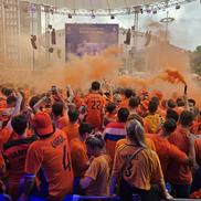 Atmosfera din fan zone-ul Olandei în timpul meciului cu Anglia, din semifinalele de la Euro 2024 / foto: Eduard Apostol