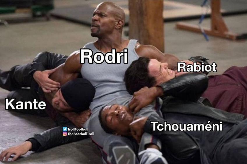 Cele mai tari meme-uri după Spania - Franța 2-1 / Foto: thefootballtroll (Instagram)