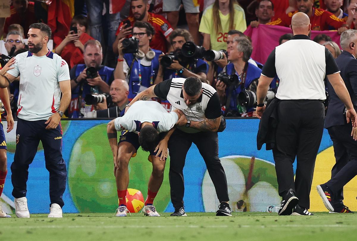 Ghinion teribil! Ce s-a întâmplat pe gazon imediat după ce Spania s-a calificat în finala Euro 2024