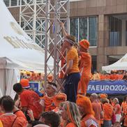 Atmosfera din fan zone-ul Olandei în timpul meciului cu Anglia, din semifinalele de la Euro 2024 / foto: Eduard Apostol