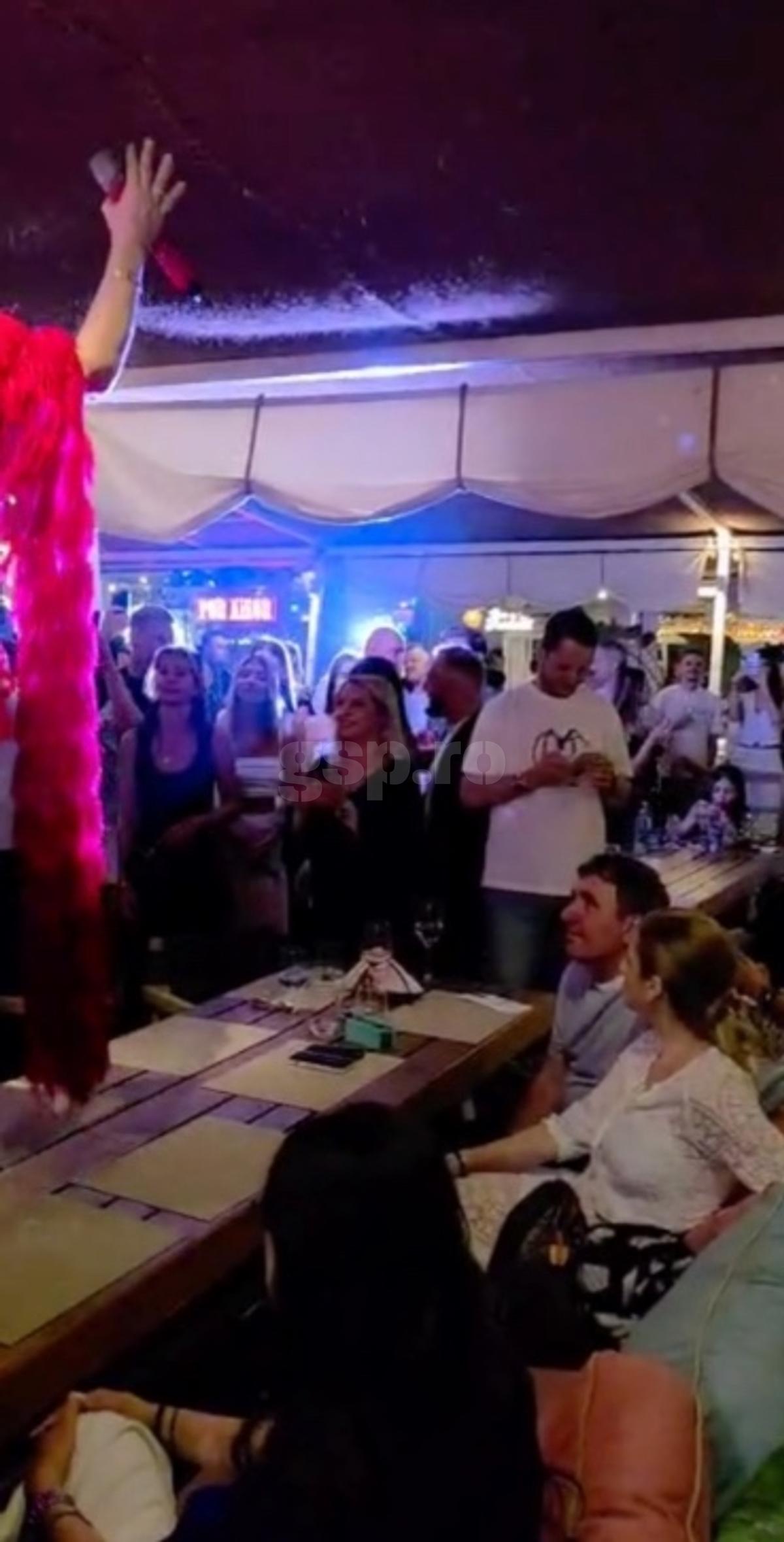 Loredana Groza, show pe mese în fața lui Gică și Ianis Hagi