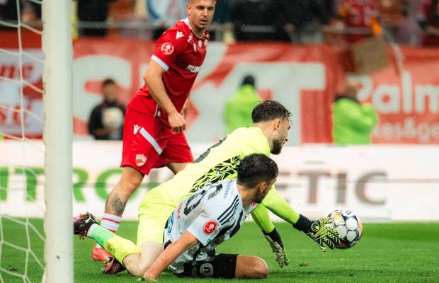 Jucătorul lui Dinamo, alertat de transferul de pe postul lui » Salariu triplu, îl scoate și din echipă?