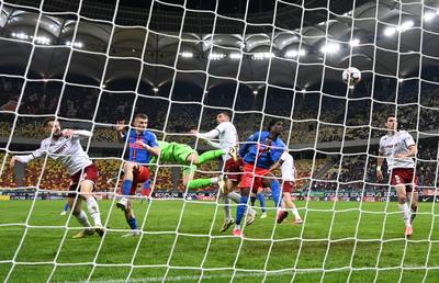 Soluție de criză pentru FCSB: „Să-l aducă înapoi la echipă! Oricum îl plătesc”