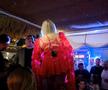 Loredana Groza, show pe mese în fața lui Gică și Ianis Hagi