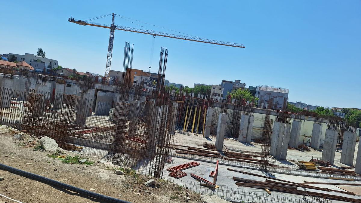 Imagini de pe șantierul velodromului interior de la Craiova, iulie 2025 // foto: GSP