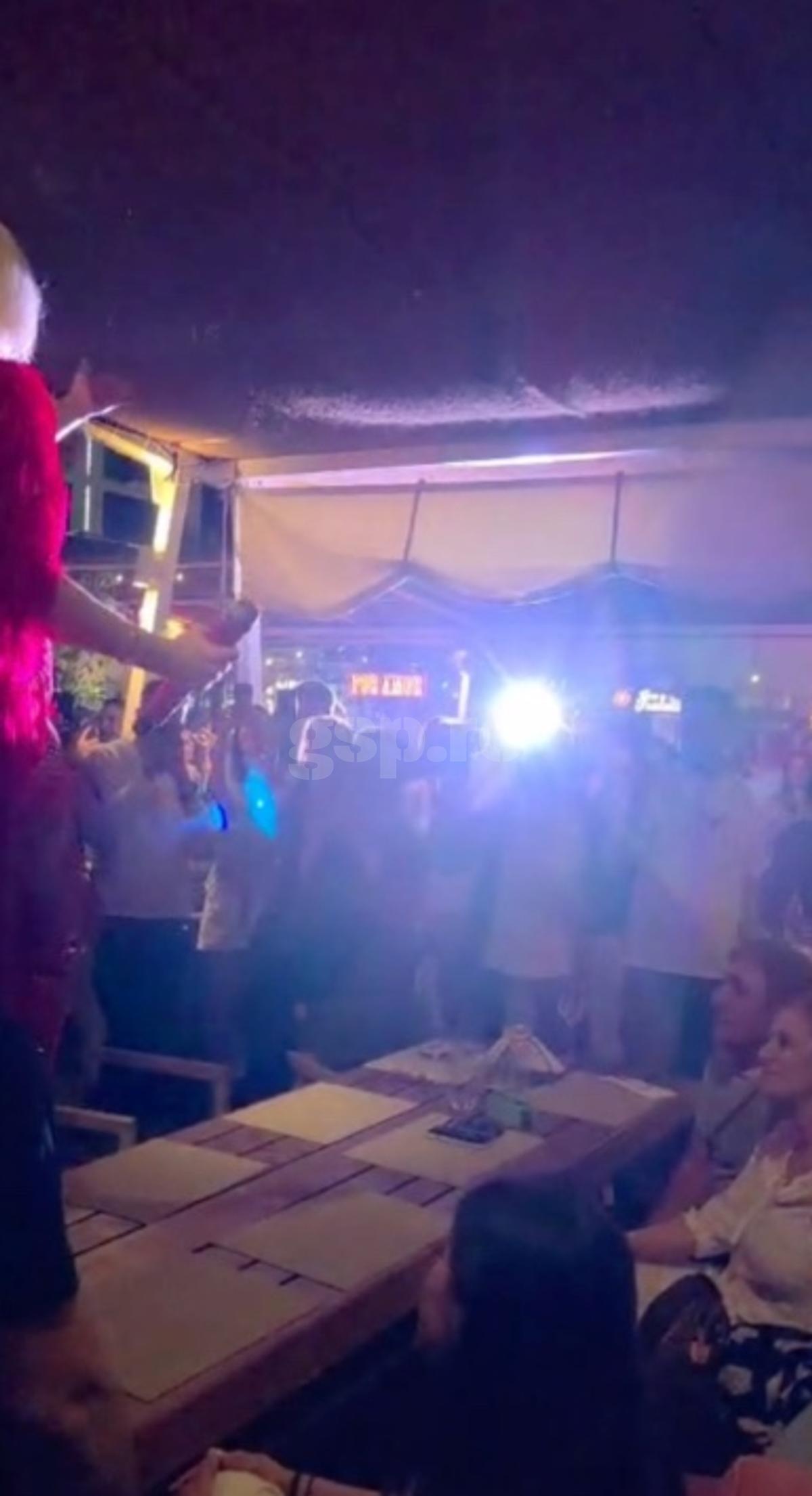 Loredana Groza, show pe mese în fața lui Gică și Ianis Hagi