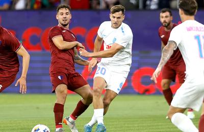 FCSB schimbă sistemul în turul 3 din Liga Campionilor » Tănase, Olaru și Politic se luptă pentru un loc de titular