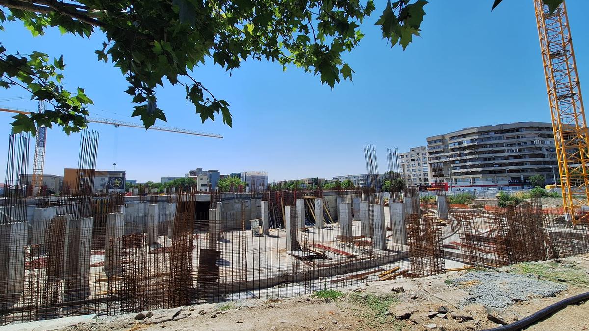 Imagini de pe șantierul velodromului interior de la Craiova, iulie 2025 // foto: GSP