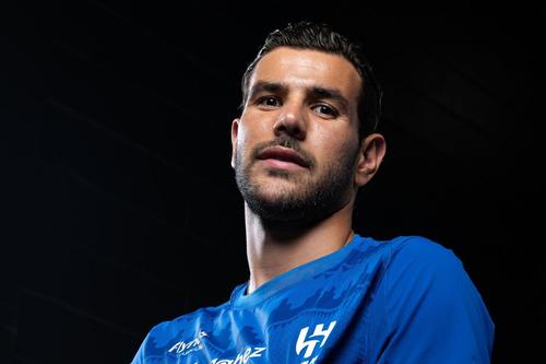 Theo Hernandez a fost prezentat la noua echipă » A semnat un contract valabil pentru trei sezoane și va avea un salariu colosal