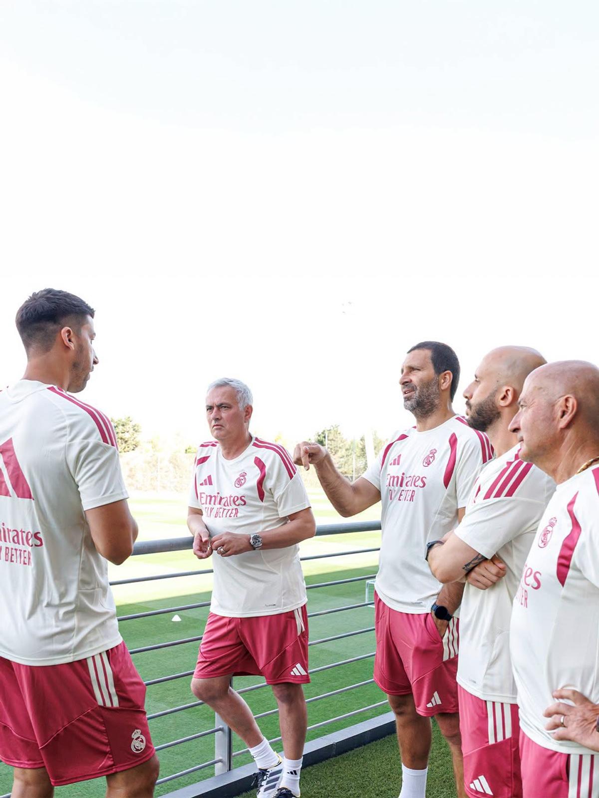 „Ghiciți cine e aici” » Jose Mourinho a ajuns la baza lui Real Madrid și se pregătește pentru noul sezon