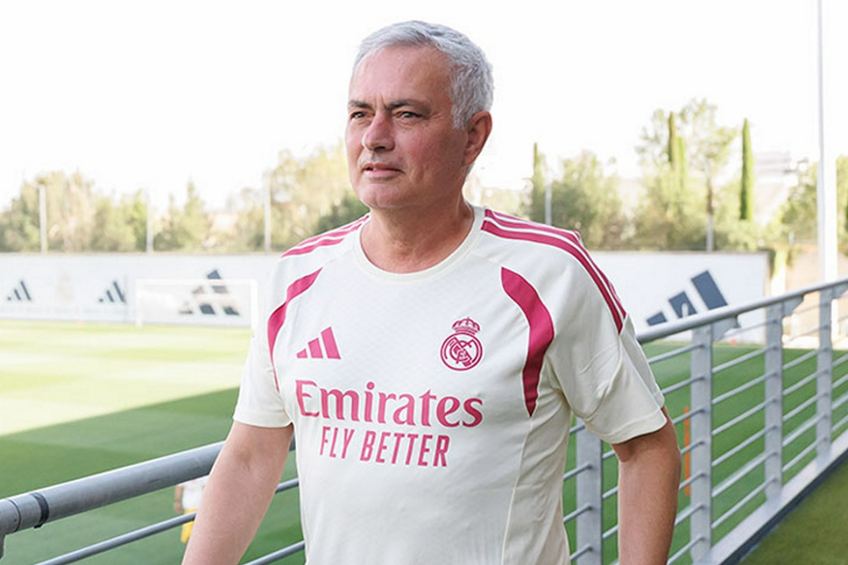 Jose Mourinho, prezent la baza de pregătire a lui Real Madrid // foto: realmadrid.com