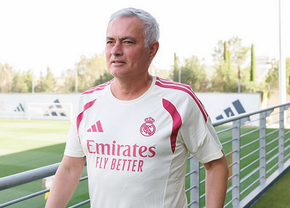 „Ghiciți cine e aici” » Jose Mourinho a ajuns la baza lui Real Madrid și se pregătește pentru noul sezon