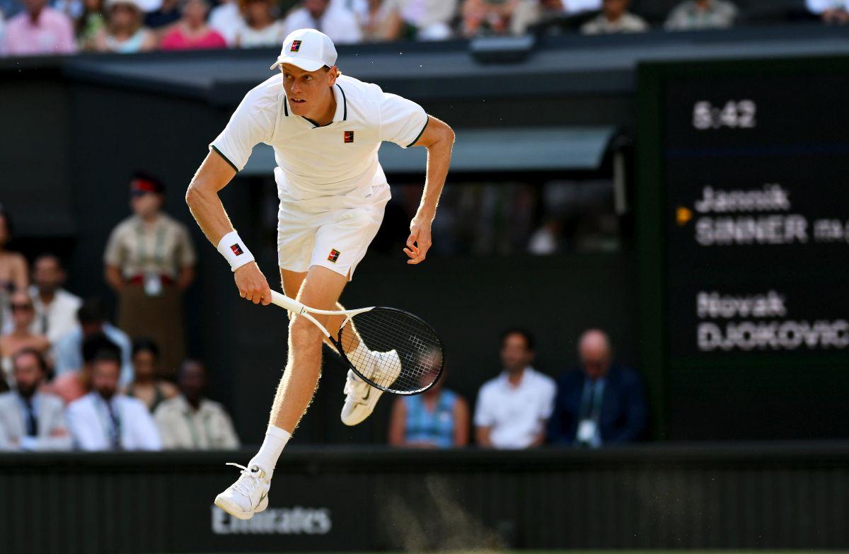 Fără istoric! Semifinala Jannik Sinner - Novak Djokovic, tranșată în doar 2 ore și 20 de minute