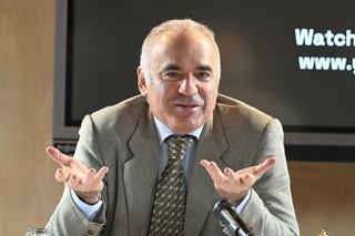 Kasparov îl contrazice pe Collina pe arbitrajul din Argentina - Egipt: „Distorsionare a logicii”