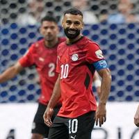 Salah a rupt tăcerea