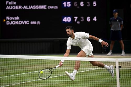 Novak Djokovic s-a calificat în semifinale la Wimbledon/Foto: Getty Images