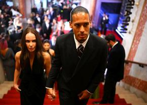 Virgil van Dijk și soția sa, Rike, au mers la Londra pentru „vânătoarea” favorită a milionarilor