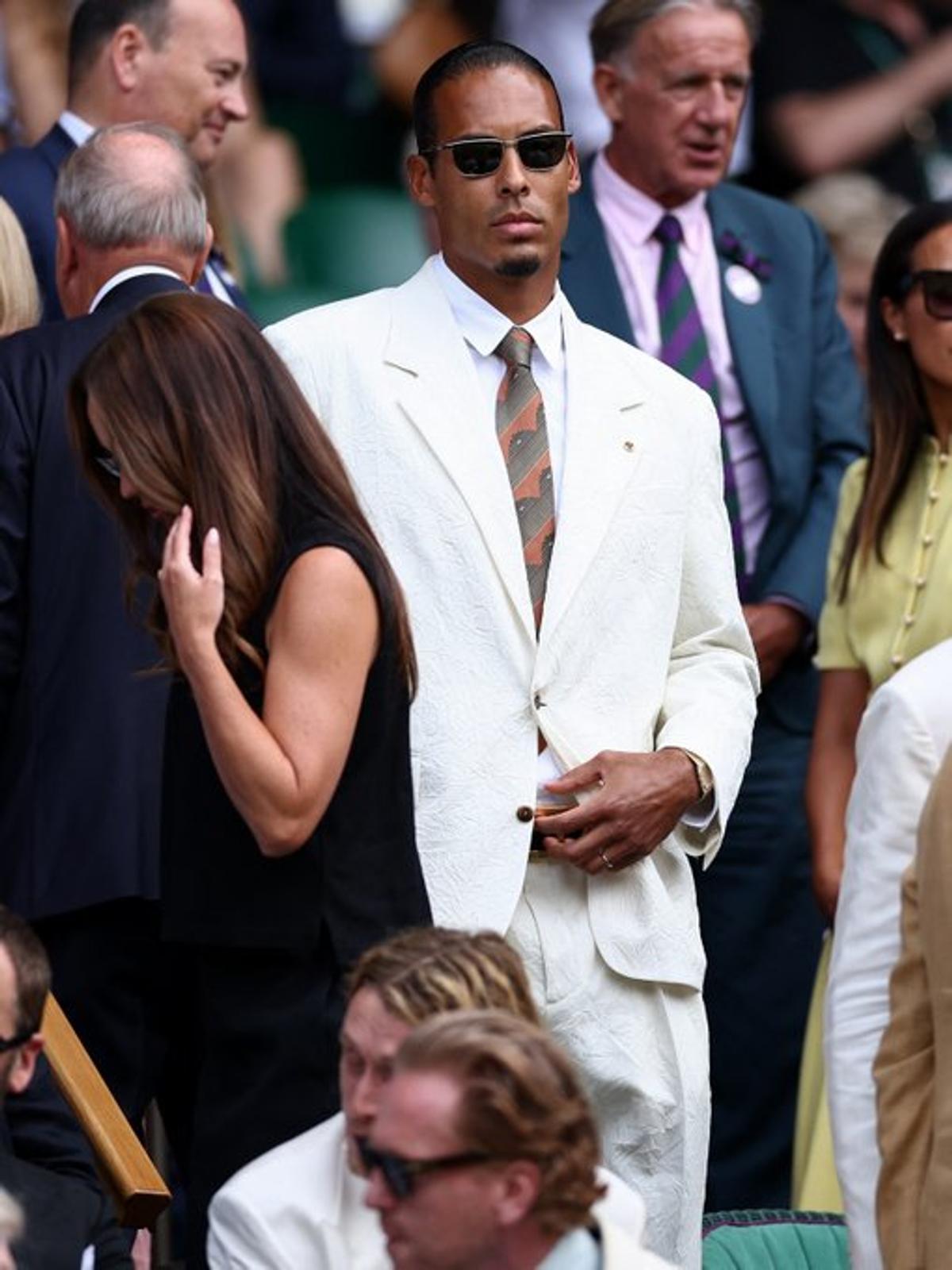 Virgil van Dijk și soția sa, Rike, au mers la Londra pentru „vânătoarea” favorită a milionarilor