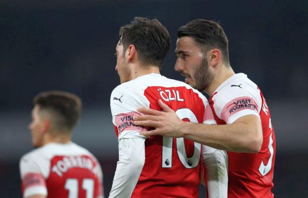 PREMIER LEAGUE // VIDEO Mesut Ozil și Sead Kolasinac, lăsați de Arsenal în afara lotului din motive de securitate: „Vom oferi tot sprijinul poliției în cercetări”