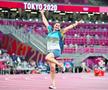 Bianca Ghelber manifestându-și bucuria pe Stadionul Olimpic, unde a ocupat locul 6 la aruncarea ciocanului