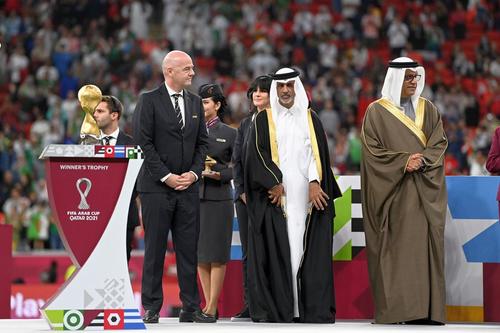 Gianni Infantino pe stadionul Al-Bayt, pe care se va juca meciul de deschidere de la Campionatul Mondial // Foto: Getty Images