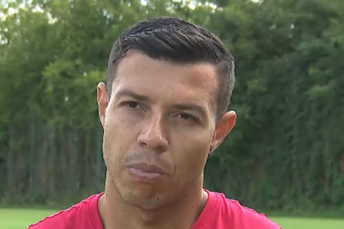 Brazilianul Lucas Alves de Araujo (31 de ani), noul fundaș central achiziționat de Dinamo, a dezvăluit că Rivaldinho (28), atacantul Farului, l-a convins să semneze cu roș-albi.