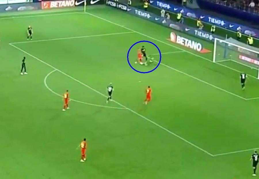 FCSB a cerut trei penalty-uri cu Nordsjaelland! tribunele au explodat: „Hoții, hoții!” » Fotoreporterul GSP a surprins cadru cu cadru cea mai fierbinte fază a meciului