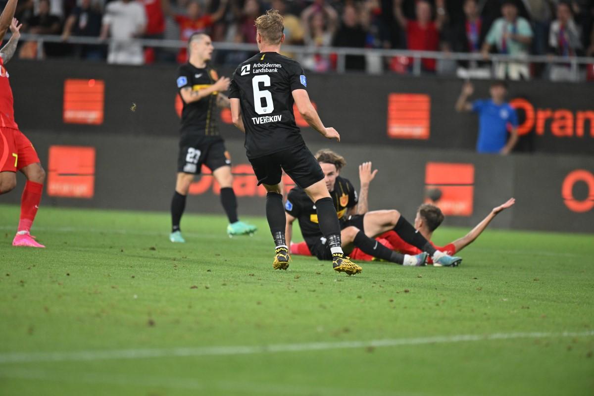 Penalty cerut de Tavi Popescu în FCSB - Nordsjaelland