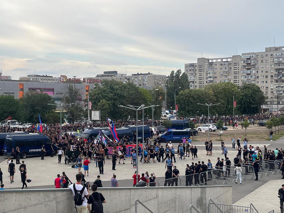 Charalambous și Pintilii, lovitură primită înainte de FCSB - Nordsjaelland » De ce au fost nevoiți să îl schimbe pe Adrian Șut