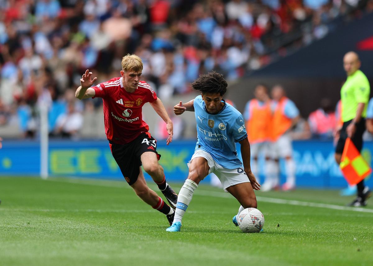 Manchester City câștigă în debutul stagiunii din Regat » „Cetățenii” și-au adjudecat Supercupa Angliei, după ce au învins-o pe United la penalty-uri