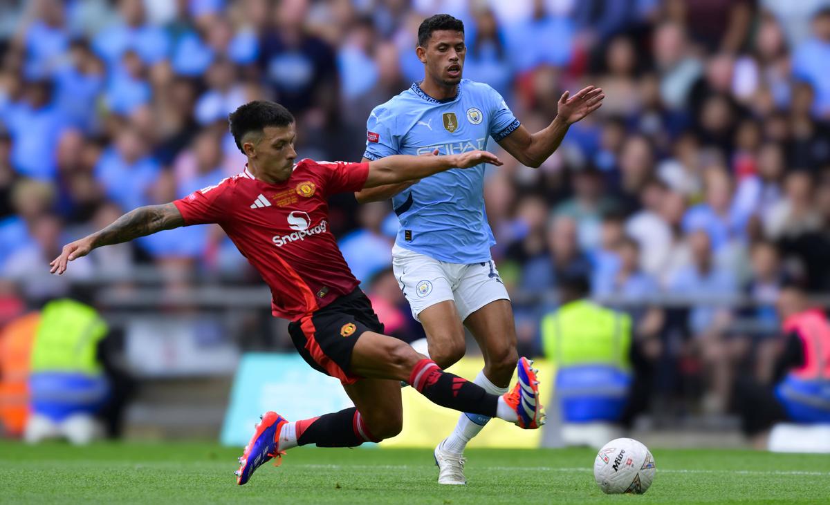 Manchester City câștigă în debutul stagiunii din Regat » „Cetățenii” și-au adjudecat Supercupa Angliei, după ce au învins-o pe United la penalty-uri