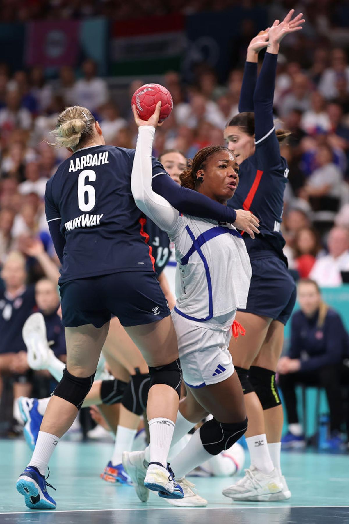 Franța - Norvegia, finală fără istoric în competiția de handbal feminin de la Jocurile Olimpice » La 44 de ani, Katrine Lunde rescrie istoria