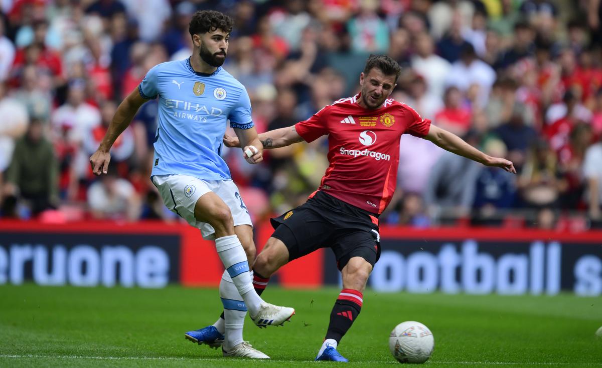 Manchester City câștigă în debutul stagiunii din Regat » „Cetățenii” și-au adjudecat Supercupa Angliei, după ce au învins-o pe United la penalty-uri