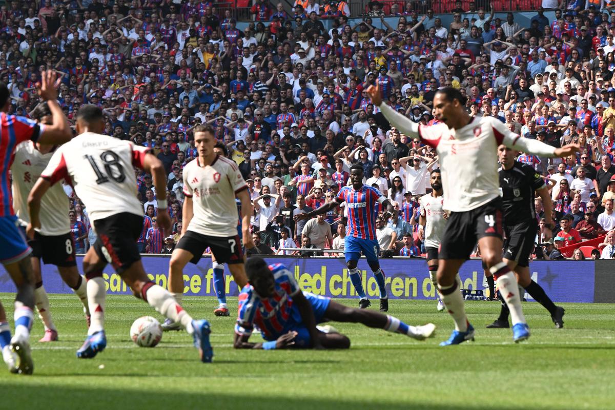 Crystal Palace - Liverpool, Supercupa Angliei