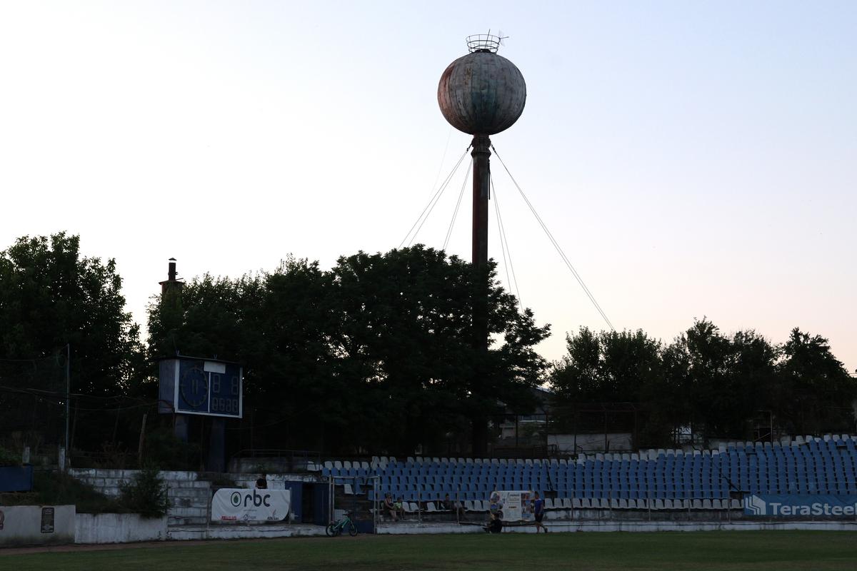 Paradoxul din sudul României: de 13 ani fără fotbal la nivel național, însă stadionul de 11.000 de locuri a fost modernizat pentru o echipă din alt oraș