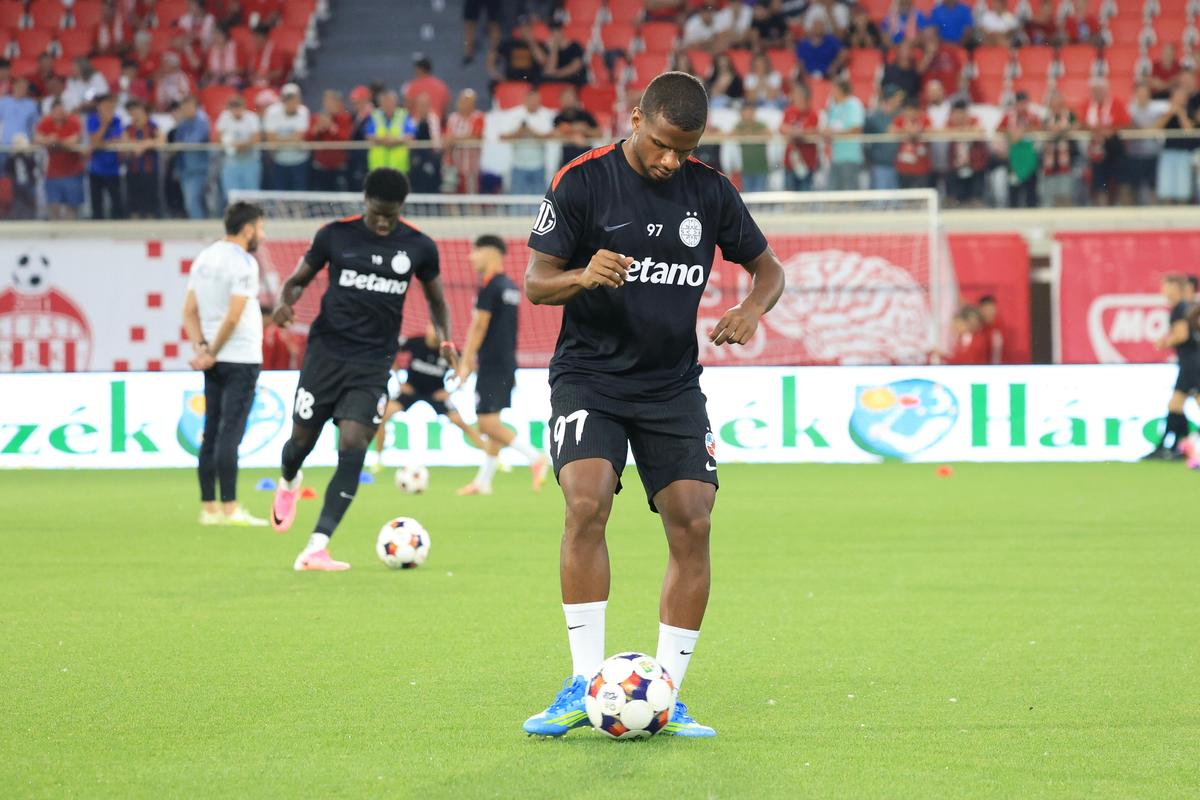 „Ria, Ria, Ungaria!” vs. „România, România!” » Tot ce s-a întâmplat înainte de Sepsi - FCSB, cu 7.900 de fani în tribune