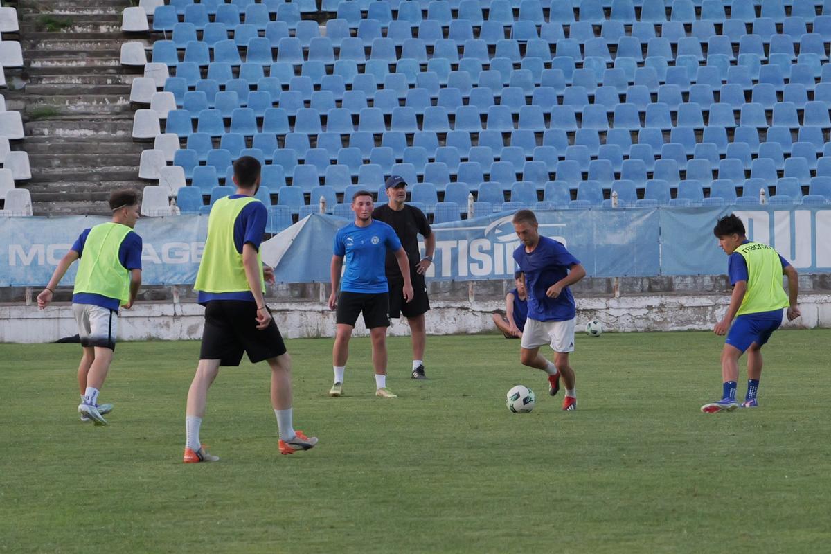Paradoxul din sudul României: de 13 ani fără fotbal la nivel național, însă stadionul de 11.000 de locuri a fost modernizat pentru o echipă din alt oraș