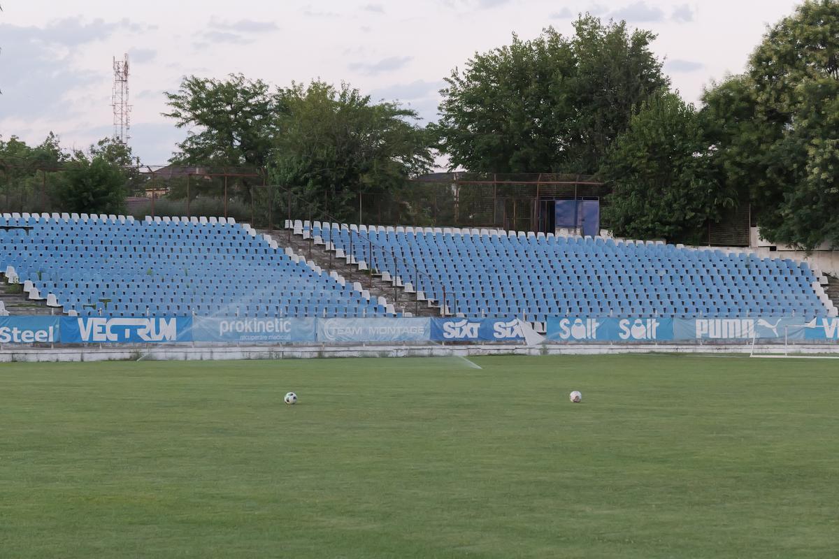 Paradoxul din sudul României: de 13 ani fără fotbal la nivel național, însă stadionul de 11.000 de locuri a fost modernizat pentru o echipă din alt oraș