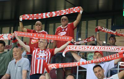 „Ria, Ria, Ungaria!” vs. „România, România!” » Tot ce s-a întâmplat înainte de Sepsi - FCSB, cu 7.900 de fani în tribune