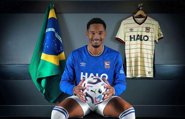 Bani grei pentru supraviețuire! Peste 260 de milioane € cheltuite de nou-promovatele în Premier League: pe cine au adus