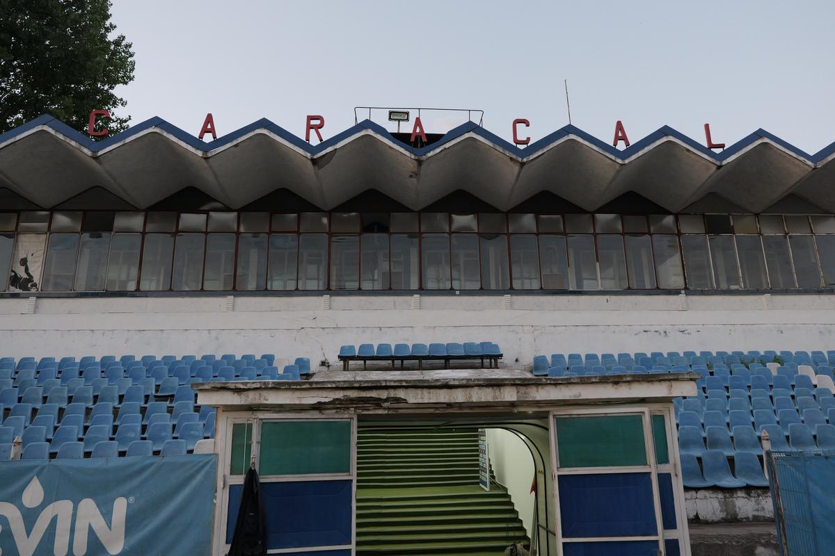 Paradoxul din sudul României: de 13 ani fără fotbal la nivel național, însă stadionul de 11.000 de locuri a fost modernizat pentru o echipă din alt oraș