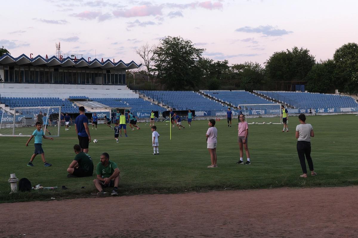 Stadionul „Jane Nițulescu” din Caracal // foto: Andrei Furnigă (GSP)