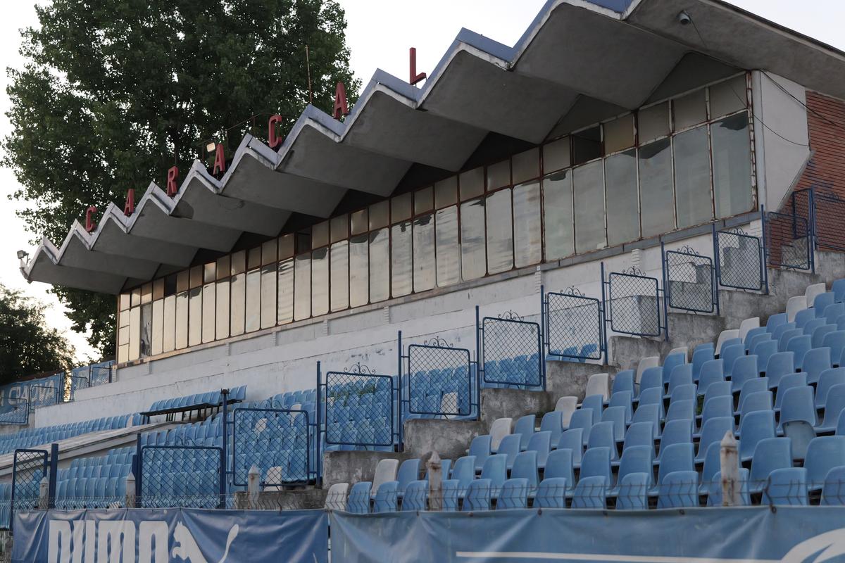 Paradoxul din sudul României: de 13 ani fără fotbal la nivel național, însă stadionul de 11.000 de locuri a fost modernizat pentru o echipă din alt oraș